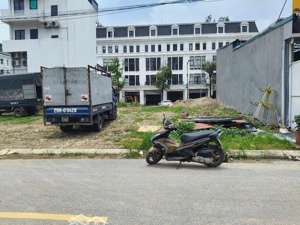 bán đất đại dự án louis tân mai quận hoàng mai dt : 107m giá chỉ hơn 200tr/m2
