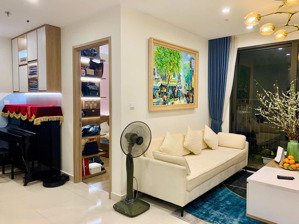 chính chủ bán căn 2pn 54m2, giá 3,3 tỷ, hướng đông nam, full nội thất, tầng trung, vinsmart tây mỗ