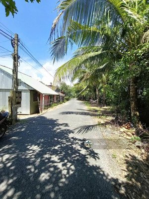 bán gấp lô đất tại xã tân quý tây, bình chánh, cách đoàn nguyễn tuấn 600m, 980tr/120m2. shr, thổ cư