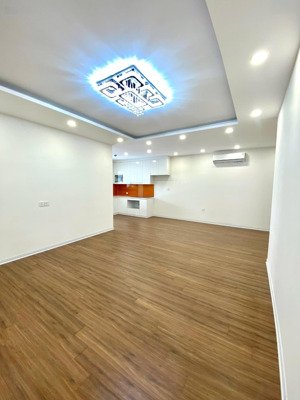 cần bán gấp căn góc 2 mặt thoáng - view sông giá tốt chung cư eurowindow river park