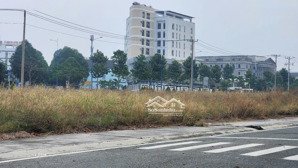 lô góc siêu thoán đẹp tuyệt vời 14x15.5m thổ cư 100% khu dân cư tái định cư phường hòa phú