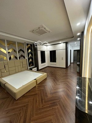 bán nhà nguyễn văn cừ, long biên, gara ô tô, thang máy, full nội thất, ô tô tránh, 75m2 x 6 tầng