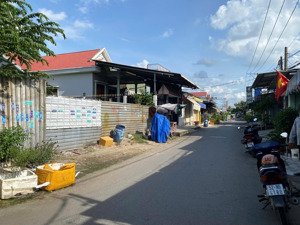 bán đất mặt tiền ngay chợ liên ấp 123 ngang 13,9m x 26 m, giá bán 20.5 tỷ