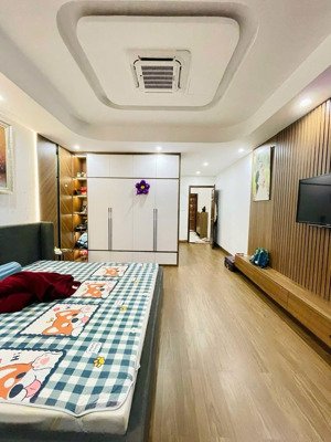 chỉ 22,7 tỷ-nhà mới 6 tầng 90m ô tô tránh tt nam từ liêm full nội thất cao cấp!