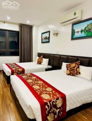 Bán Khách sạn 6 tầng 29p 176m2 View Vịnh Hạ Long, trung tâm du lịch cách Bãi tắm Bãi Cháy chỉ 300m