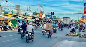 Nhà mặt tiền chợ Bà Bộ kinh doanh tự do