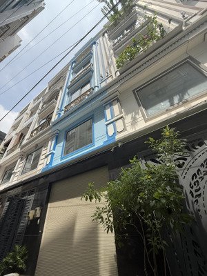 nhà mới, 5 tầng, 5 phòng ngủ, 56m2 vuông vức, xe hơi vào nhà.