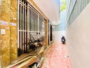 bán nhà kim giang nhà xây mới - 7 tầng thang máy - 6m ra ô tô - ở sướng