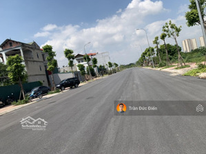 chính chủ gửi bán lô đất tt5 trục đường 25m khu đấu giá cự khối gần hồ 30ha
