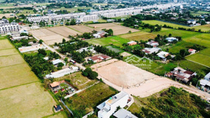bán gấp lô đất 2 mặt tiền 405 fuul thổ cư liền kề vinhomes hậu nghĩa sổ hồng riêng xây dựng tự do