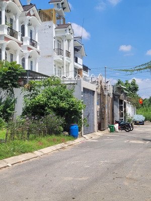 siêu phẩm nhà đẹp, khu cao cấp linh đông, thủ đức. giáp phạm văn đồng, 68m2, 5 tầng, gần gigamall