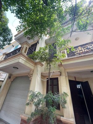 có 1 không 2
một nơi đáng sống
đô thị định công
từ a- z khỏi bàn
dt: 155m x 4t, mt 10m, giá 5xx tỷ