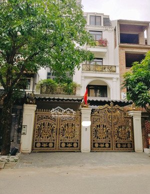 bán nhà biệt thự 100m2, 30 tỷ tại hoàng quốc việt, quan hoa, cầu giấy, hà nội - hàng hiếm uy tín