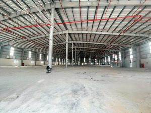 cho thuê 4400m kho xưởng pccc tự động, cầu cont, cầu xe tải tại văn giang- hưng yên