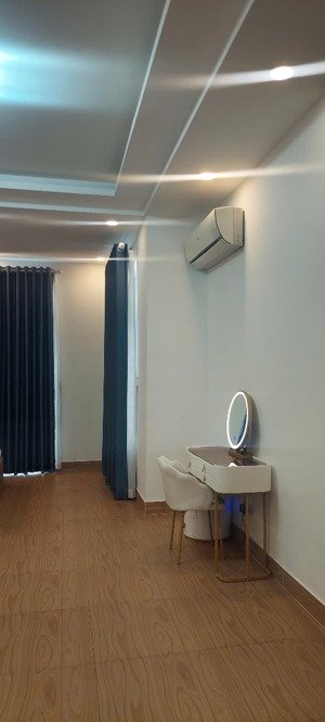 bán gấp nhà mặt tiền khu thảo điền, q2, khu vip, 204m2. gía bán 40 tỷ giảm còn 38 tỷ