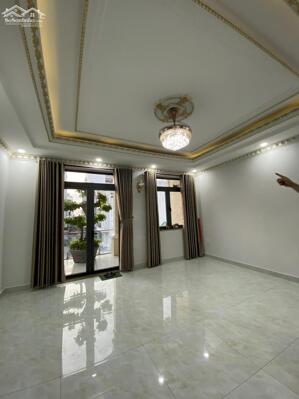 NHÀ ĐẸP GIÁ TỐT – HẺM XE HƠI 8M – GẦN GLOBAL CITY – CHỈ 6.2 TỶ