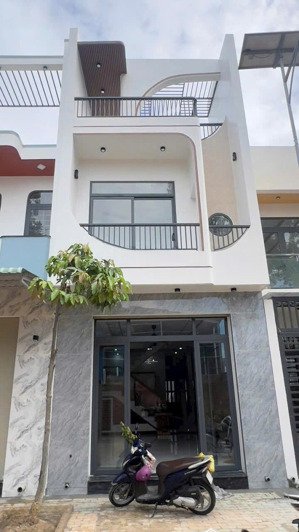 cần bán nhà- thủ dm, bình dương thiết kế 1 trệt 1 lầu hiện đại