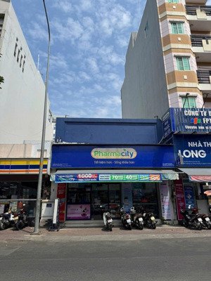 gia đình cần bán nhà mặt tiền đường trần khắc chân, p.tân định, quận 1. dt: 6,5m x 23m nở hậu: 8,5m