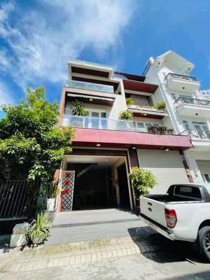 chính chủ cần đổi căn nhà tâm huyết 4 tầng gần lotte quận 7