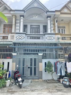 cần bán nhà lầu trệt đường nguyễn thị chạy gần chợ tân long