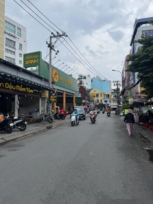 gấp bán nhà c4 mặt tiền. 120m2 (4,7x26). gần trường iuh. chợ gò vấp. đường 6m. chỉ hơn 100tr/m2