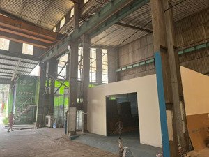 cho thuê 2360 m2 kho xưởng tại xã việt hùng, đông anh, hà nội. giá 70 nghìn đồng / m2 / tháng