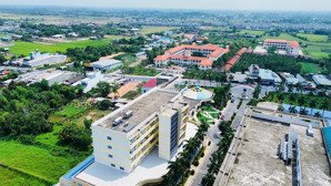 bán gấp lô đất 219m2 liền kề vinhomes hậu nghĩa trung tâm hành chính đức hòa. lh 