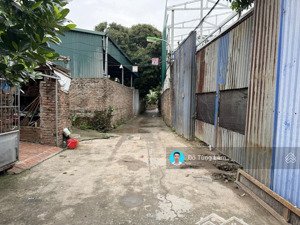 cần bán 65,7m2 đất đầu đường hạ trại, cự khối. đường thông ô tô, ngay gần hồ điều hòa