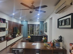 (chính chủ) bán căn góc 3pn - 2wc 122m2, bc đông nam, nội thất xịn, sổ đỏ. giá 6,8 tỷ mulberry lane