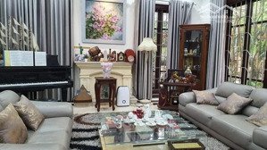 chủ cần bán gấp biệt thự kđt yên hòa, khu vực sống lý tưởng, ở hay làm vp, kd đều phù hợp, 90m2