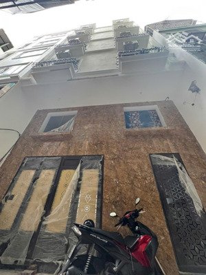 bán nhà 133m2 mỹ đình 8 tầng, 42 phòng khép kín, chỉ hơn 30 tỷ, lợi nhuận 2 tỷ/ năm, ô tô đỗ cửa