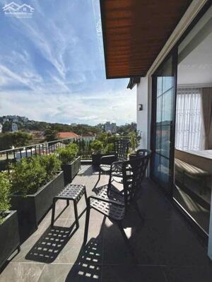 Bán khách sạn mặt tiền đường chính An Dương Vương, p2, Đà Lạt kinh doanh 16 phòng