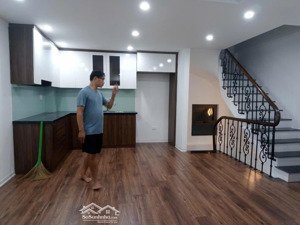 cho thuê nhà riêng mới xây 5 tầng 5 ngủ gần trường xanh tuệ đức hàng xóm kđt thanh hà