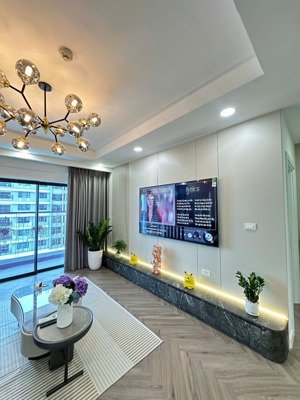 bán 3 ngủ căn góc hoa hậu139m2 giá tốt goldmark city 136 hồ tùng mậu, bắc từ liêm, hà nội