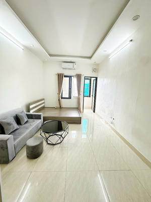 cho thuê ngõ 37 dịch vọng - nấu ăn riêng - siêu thoáng - 25m2 - full đồ - ngõ rộng gần phố