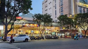 cho thuê nhà 1 trệt 1 lầu mặt tiền nguyễn cư trinh quận 1, ngay ngã 3 kinh doanh sầm uất