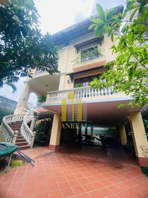 villa thảo điền đầy đủ nội thất - có hồ bơi sân vườn