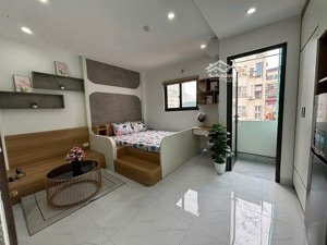 căn hộ nội thất cao cấp, có ban công , nguyễn cửu vân, gần q1, q3, đh hồng bàng, uef