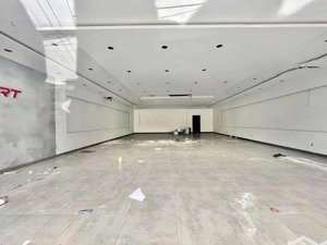 cho thuê mặt bằng ba cu (ngang từ 5m - 20m) (giá từ 15tr - 100 tr)/th. ngay ngã 5