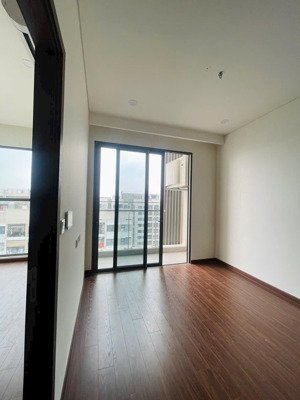 giá bán chưa từng có - ch 2pn tòa h1 giá bán chỉ 3tỷ9 (62tr/m2), nội thất nguyên bản, hướng tây nam