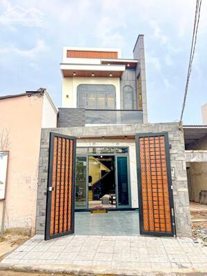 KẸT VỐN LÀM ĂN CẦN NHƯỢNG LẠI CĂN NHÀ XÂY MỚI SỔ SẴN CHỈ 700TR NHẬN NHÀ