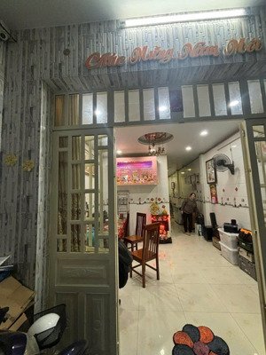 bán nhà đất xã tân nhựt . bình chánh . 140m2 . full thổ cư . 6,3 tỷ