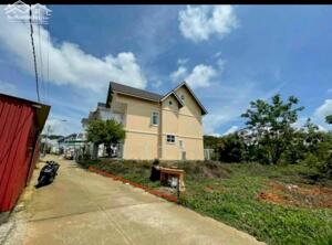 *BÁN GẤP ĐẤT BIỆT THỰ SÂN VƯỜN PHƯỜNG 8**