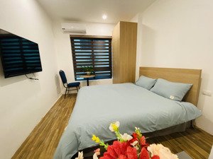 cho thuê ccmn đường linh lang, đầy đủ nội thất, giá chỉ còn 4,8tr / th. lh0833811291