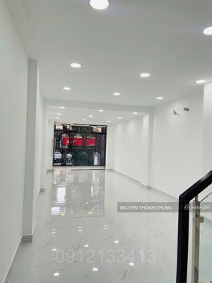 bán nhà mt an dương vương p3 q5,dt: 3,3 x 12 3 lầu giá 20,5 tỷ