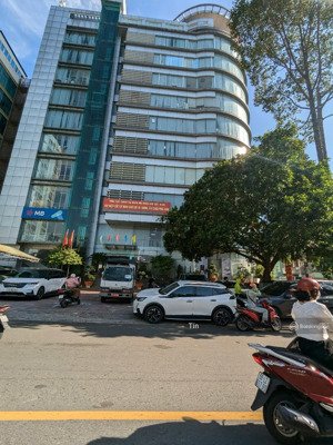 tin thật, mt đường sư vạn hạnh ,dt:11x20 cn 220m2-kc 8 tầng -hdt 200tr giá bán 68 tỷ