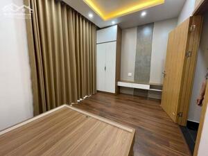 Cho thuê nguyên căn 4 phòng ngủ giá 30tr tại Vinhomes Marina