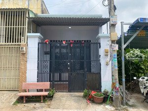 cho thuê nhà đẹp mới xây tại phước long b, giá tốt.