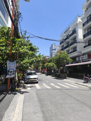 bán cặp đất lâm hoành xây khách sạn ngay gần trung tâm tài chính thế giới