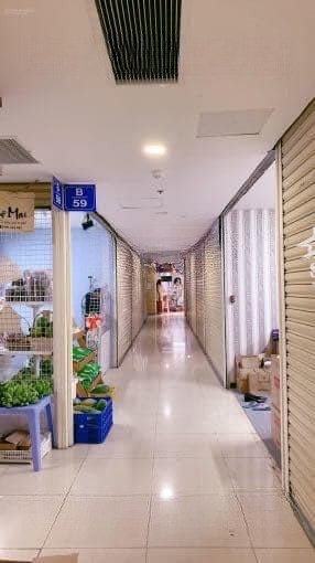 chỉ 2tr/tháng có ngay mb 12m2, có máy lạnh, bảo vệ, tại tầng 2 tttm oriental âu cơ. lh 